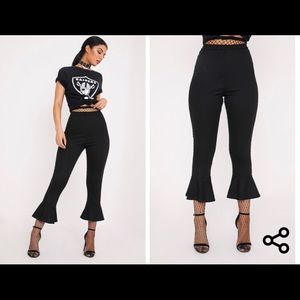 *new with tags* Pretty little thing Capri